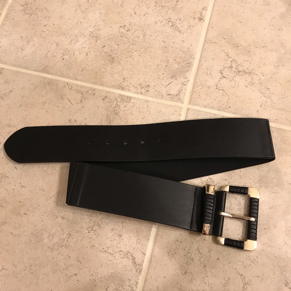White House Black market belt